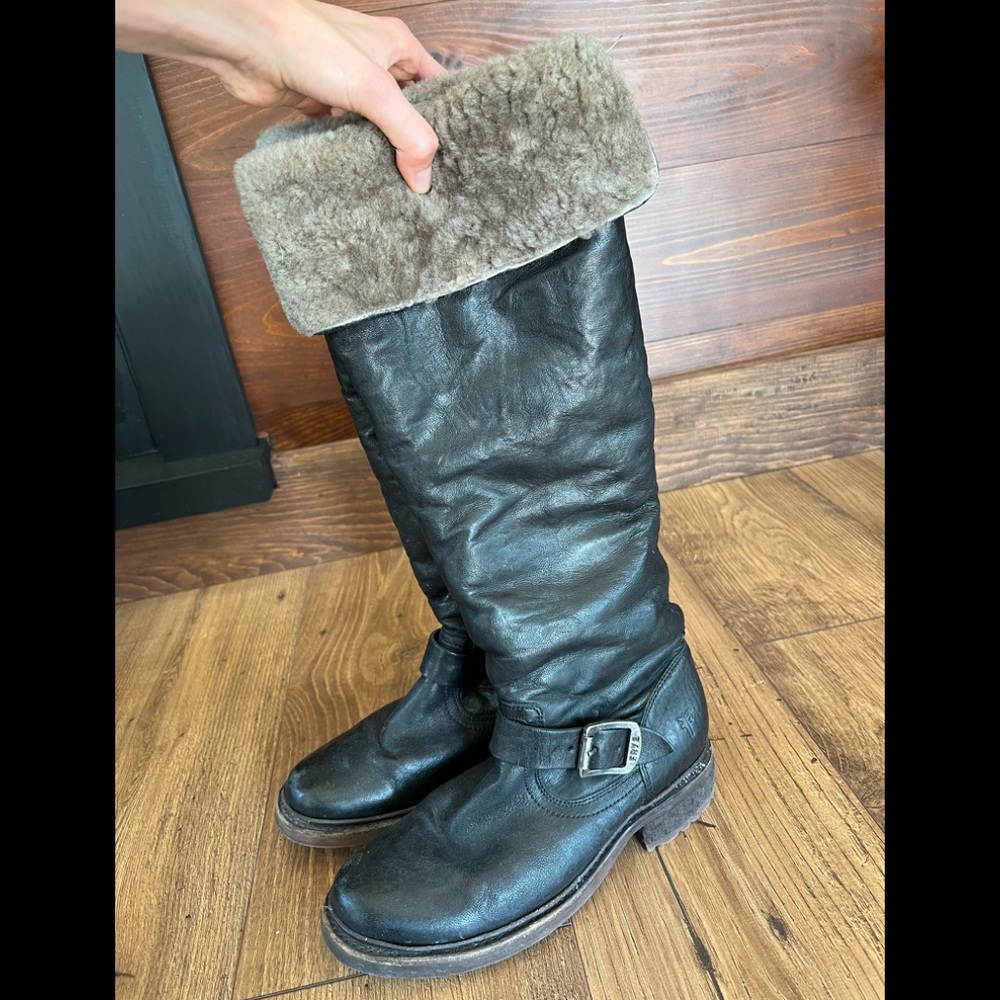 Frye fleeced boots - Picture 4 of 10